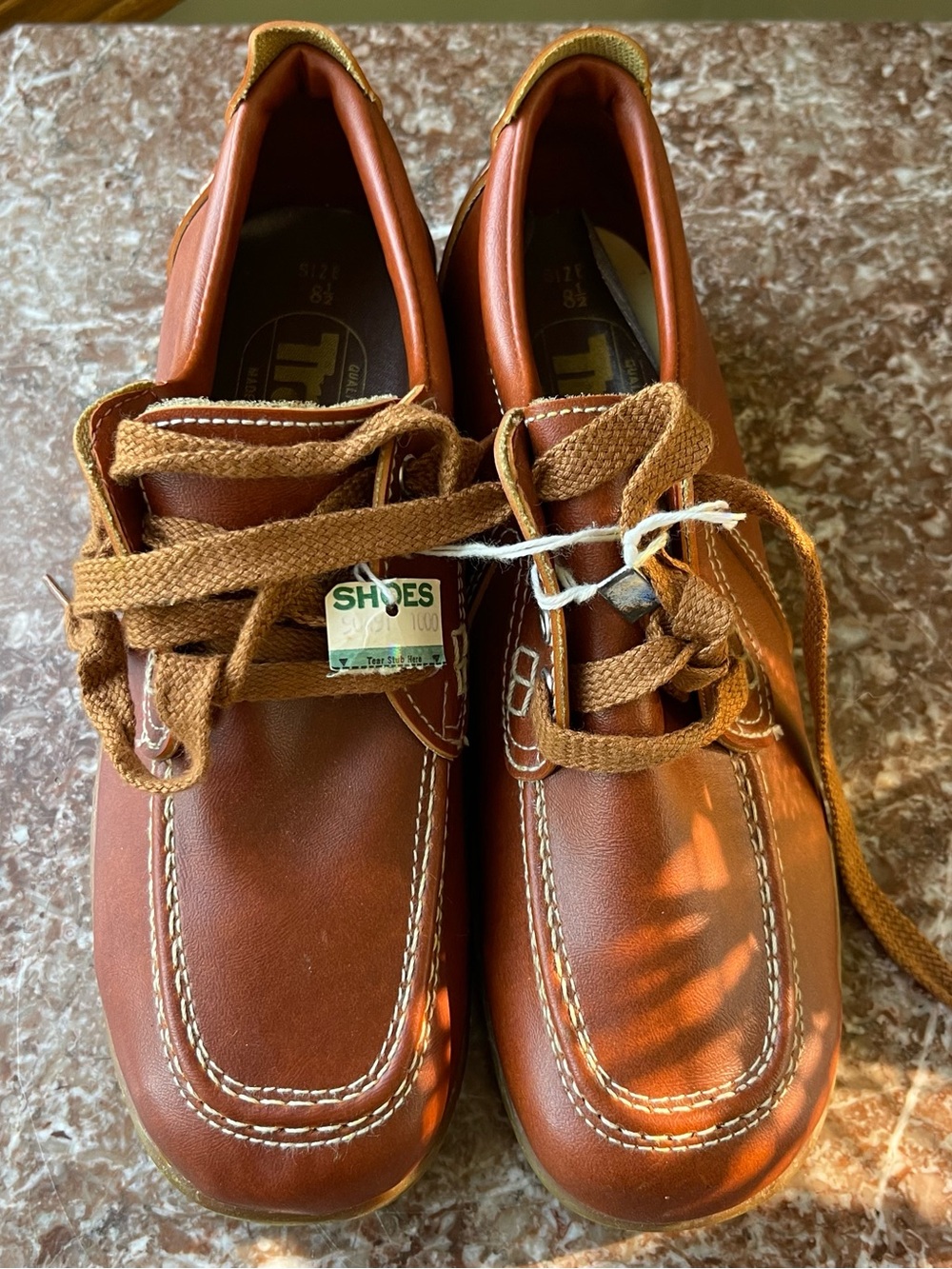 Vintage 1970s Trax Deadstock Leather Moccasin Shoes Size 8.5 Brown New With Tags